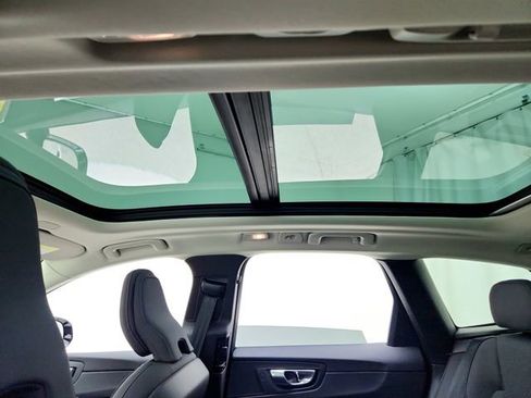 New 2026 Volvo XC60 B5 Plus w/ Climate Package PRO image 18