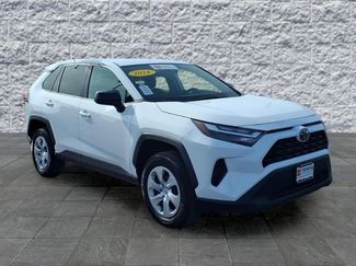 Used 2024 Toyota RAV4 LE video 1