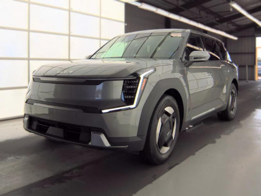 Used 2024 Kia EV9 Light Long Range RWD image 5