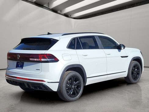 New 2026 Volkswagen Atlas Cross Sport SEL R-Line AWD/4WD image 3