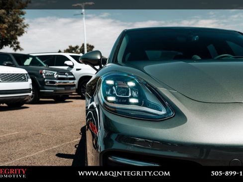 Used 2023 Porsche Panamera 4 Platinum Edition AWD/4WD image 9