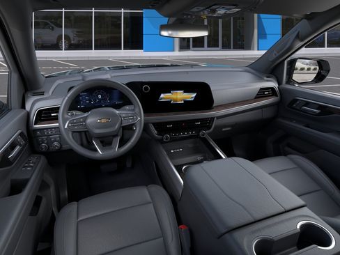 New 2026 Chevrolet Suburban LT w/ LPO, Dark Essentials Package AWD/4WD image 39