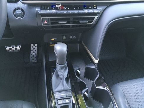 Used 2026 Toyota Camry XSE AWD/4WD image 17
