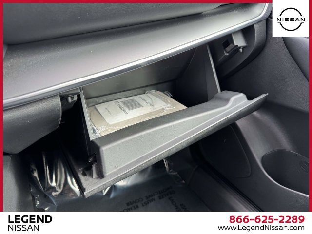 Used 2023 Nissan Rogue S AWD/4WD image 33