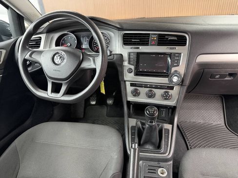 Used 2015 Volkswagen Golf S FWD image 6