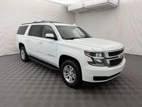 Used 2018 Chevrolet Suburban LT AWD/4WD image 4