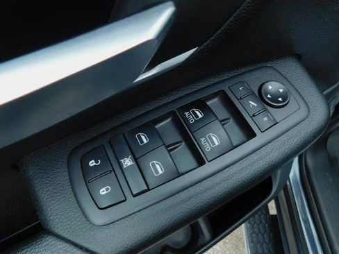 Used 2019 RAM 1500 Big Horn image 15