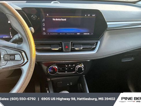 Used 2024 Chevrolet TrailBlazer LS image 22