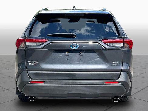 Used 2019 Toyota RAV4 XLE w/ Convenience Package AWD/4WD image 5