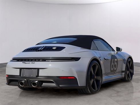 Used 2026 Porsche 911 GTS image 9