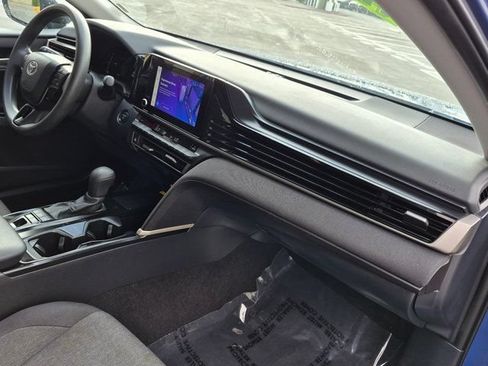 Used 2025 Toyota Camry LE FWD image 6