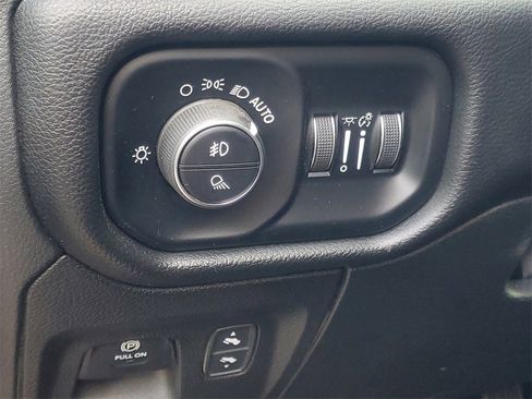 Used 2025 RAM 1500 Laramie image 15