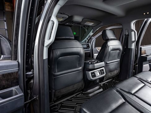 Used 2025 Ford F350 Lariat image 34