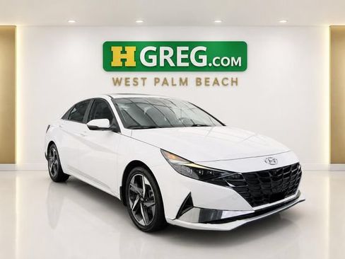 Used 2022 Hyundai Elantra Limited FWD image 4