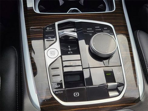 Used 2024 BMW X7 xDrive40i image 31