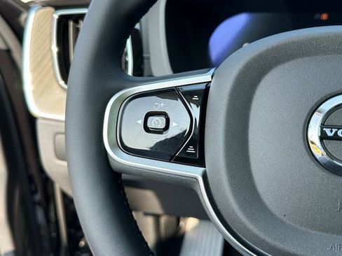 Certified 2025 Volvo XC60 B5 Ultra w/ Protection Package Premier image 28