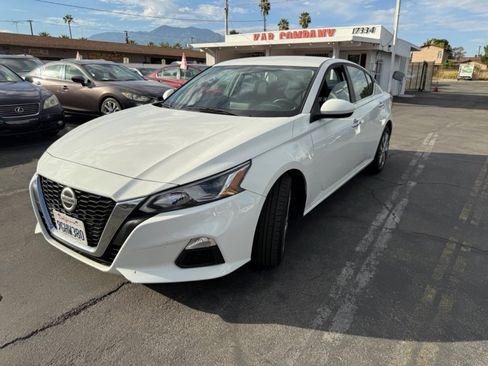 Used 2020 Nissan Altima 2.5 S image 2
