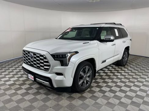 Used 2023 Toyota Sequoia Capstone AWD/4WD image 1