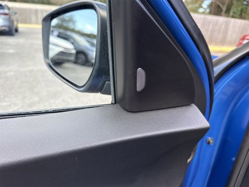 Used 2022 Nissan Kicks S image 14