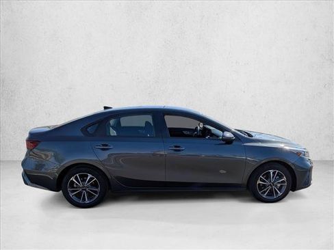 Used 2024 Kia Forte LXS FWD image 4