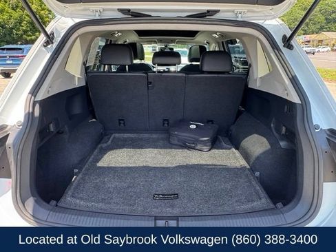 Used 2018 Volkswagen Tiguan SE w/ Panoramic Sunroof Package AWD/4WD image 19