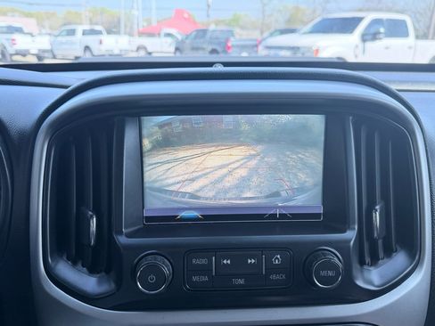 Used 2018 Chevrolet Colorado ZR2 image 16