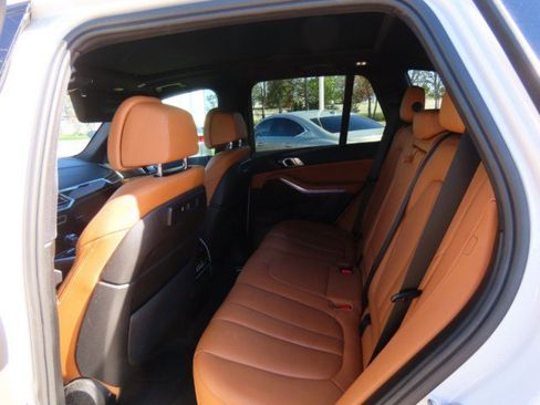 Used 2022 BMW X5 sDrive40i w/ M Sport Package image 17