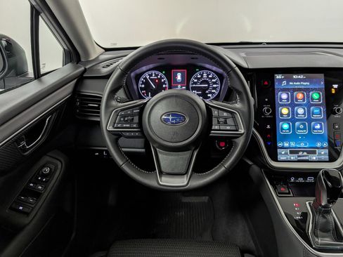 Used 2025 Subaru Outback Premium image 9