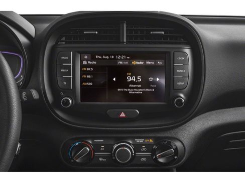 Used 2023 Kia Soul LX w/ LX Technology Package FWD image 40