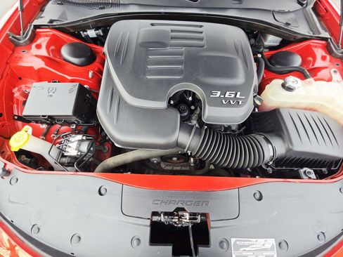 Used 2023 Dodge Charger SXT w/ Blacktop Package image 18