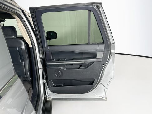 Used 2024 Ford Expedition Max XLT AWD/4WD image 31