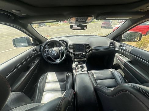 Used 2019 Jeep Grand Cherokee Trailhawk w/ Trailhawk Luxury Group AWD/4WD image 16
