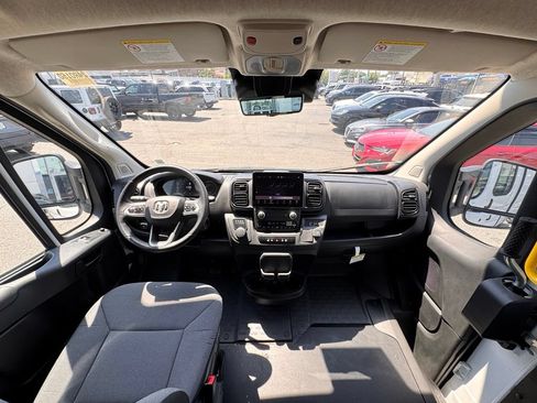 Used 2024 RAM ProMaster 3500 w/ Delivery Van Package FWD image 17