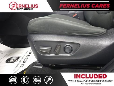 Used 2022 Toyota RAV4 XLE image 18