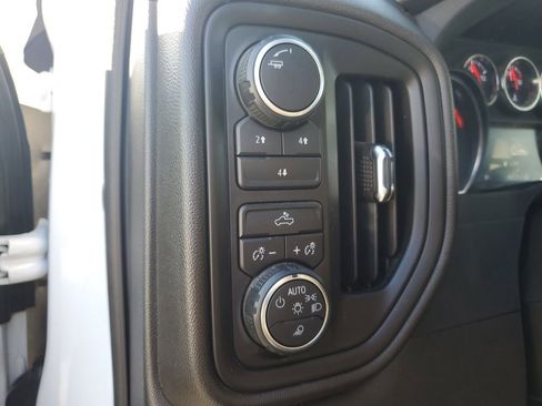 Used 2023 Chevrolet Silverado 2500 Custom w/ Custom Value Package image 22