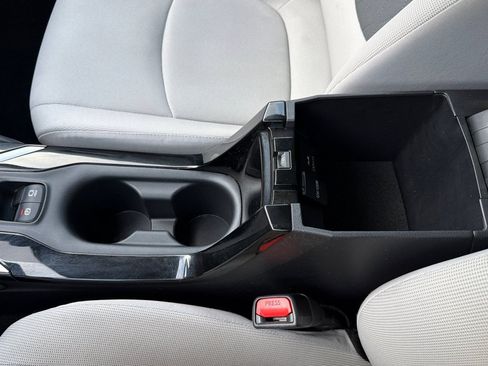 Certified 2020 Toyota Corolla LE FWD image 33