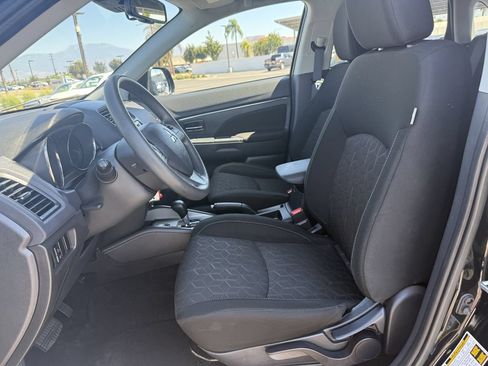 Used 2025 Mitsubishi Outlander Sport ES AWD/4WD image 12