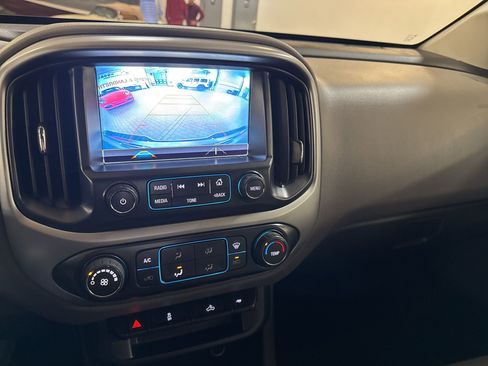 Used 2018 Chevrolet Colorado LT image 35