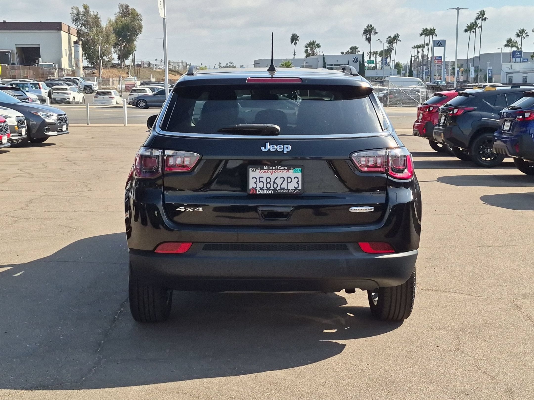 Used 2022 Jeep Compass Latitude AWD/4WD image 7