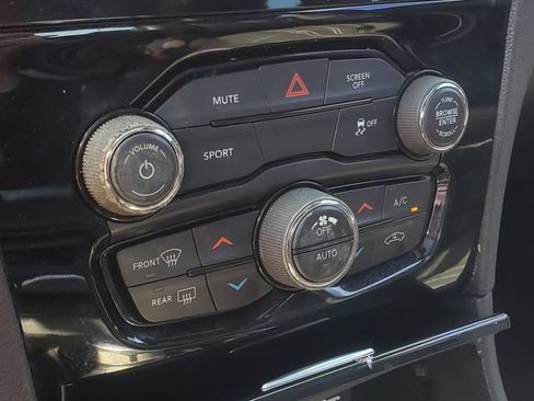 Used 2017 Chrysler 300 S AWD/4WD image 22