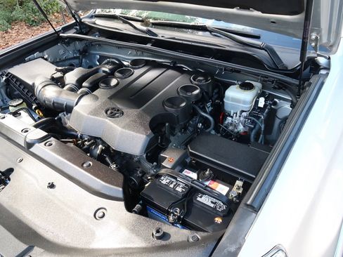 Used 2011 Toyota 4Runner Limited image 27