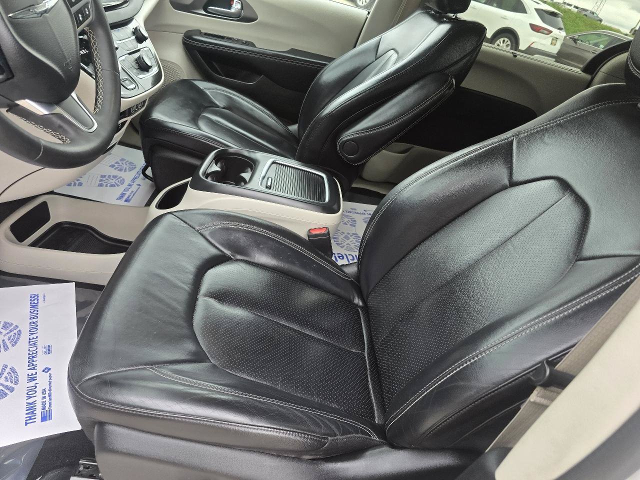 Used 2022 Chrysler Pacifica Touring-L FWD image 20
