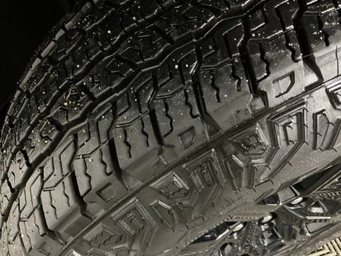 Used 2025 Chevrolet Colorado Trail Boss image 44