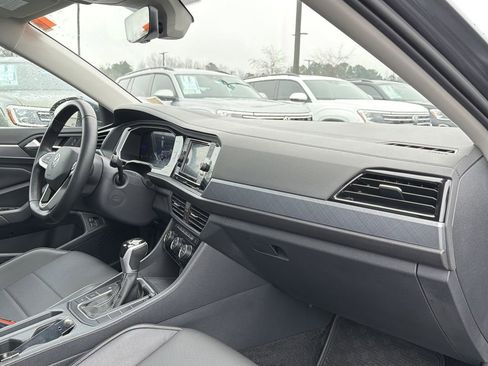 Used 2023 Volkswagen Jetta SE w/ Panoramic Sunroof Package image 19