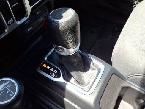 Used 2023 Jeep Wrangler Unlimited w/ Sun & Screen Package AWD/4WD image 8