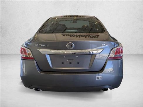 Used 2015 Nissan Altima 2.5 SV w/ Convenience Package image 7