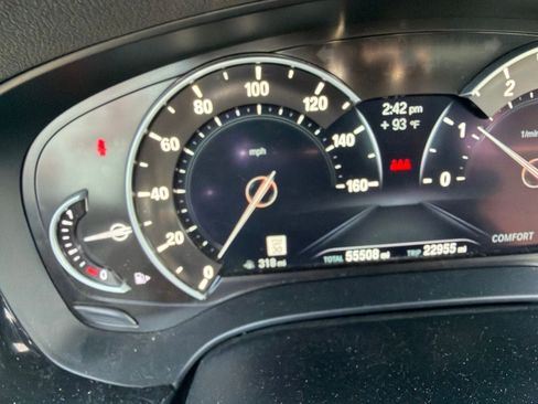 Used 2019 BMW 530i w/ Convenience Package RWD image 6