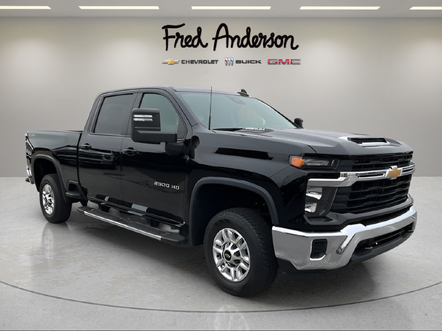 Used 2024 Chevrolet Silverado 2500 LT AWD/4WD image 3