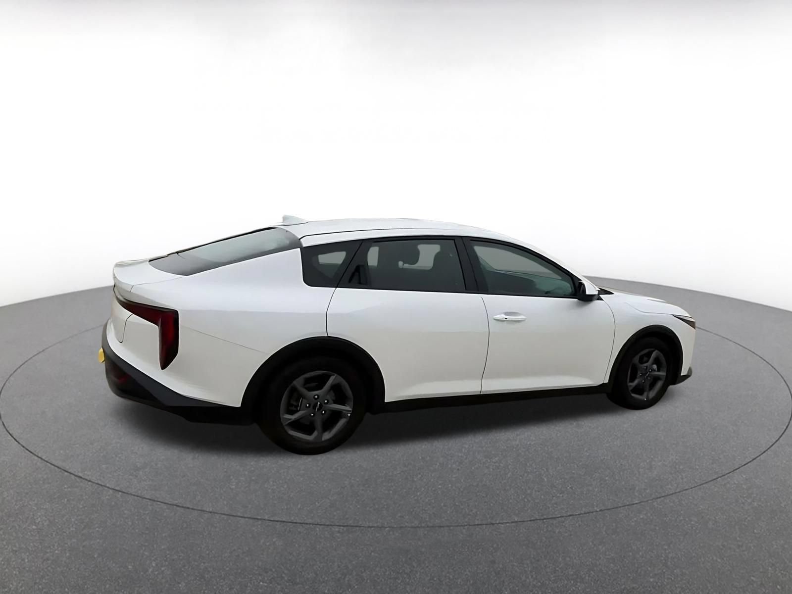 Used 2025 Kia K4 FWD image 14