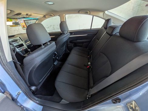 Used 2010 Subaru Legacy 2.5i image 17
